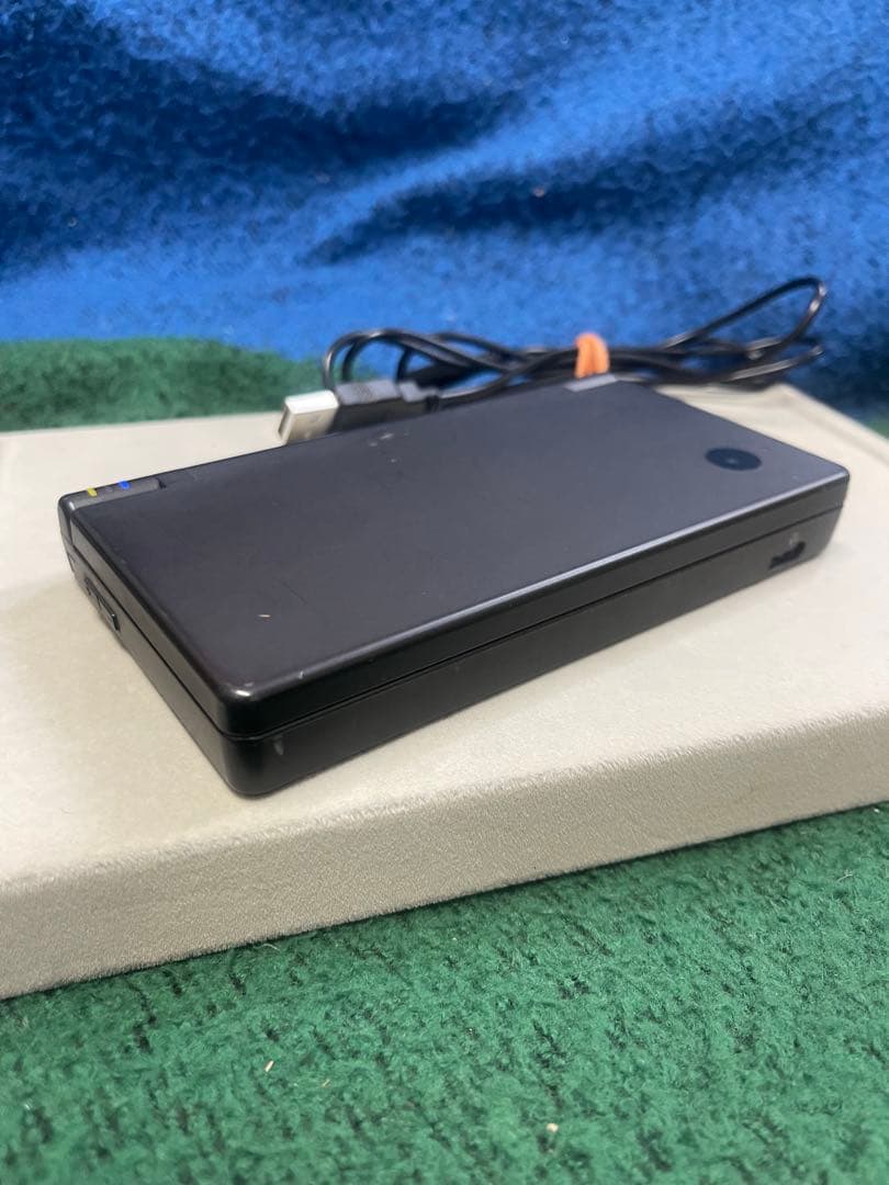 Nintendo DSi ブラック 本体 USB充電ケーブル付き