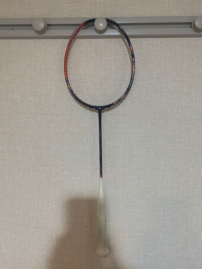バドミントンラケット ASTROX 77 Pro 4UG6