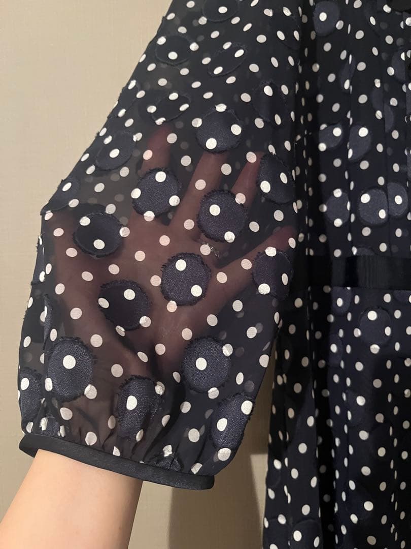 美品✨ 定価66,000円　TOBECHICドット柄フリルロングワンピース42