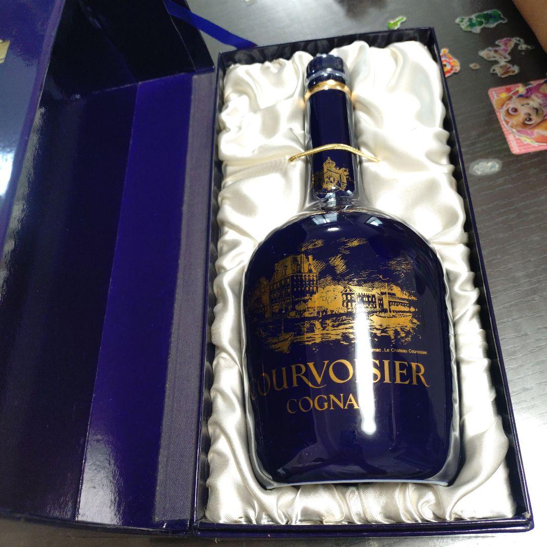 COURVOISIER コニャック 特別陶器ボトル