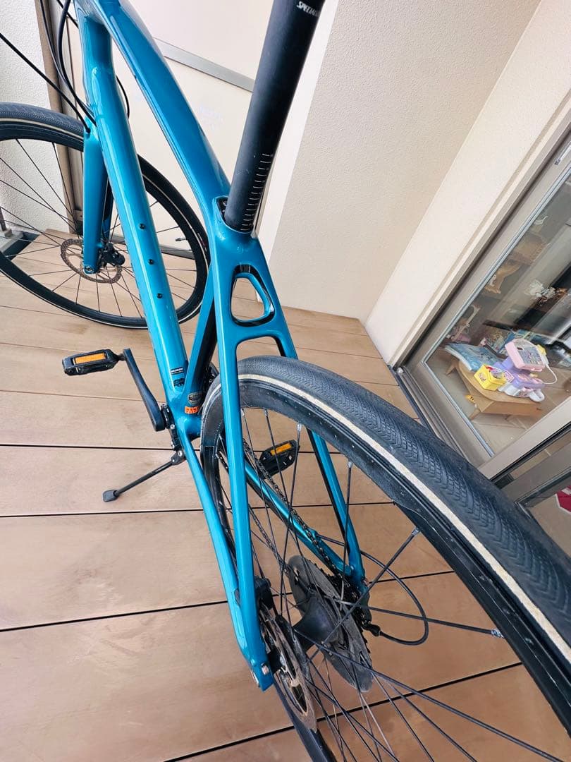 スペシャライズド　Sirrus Men Elite Carbon Disc