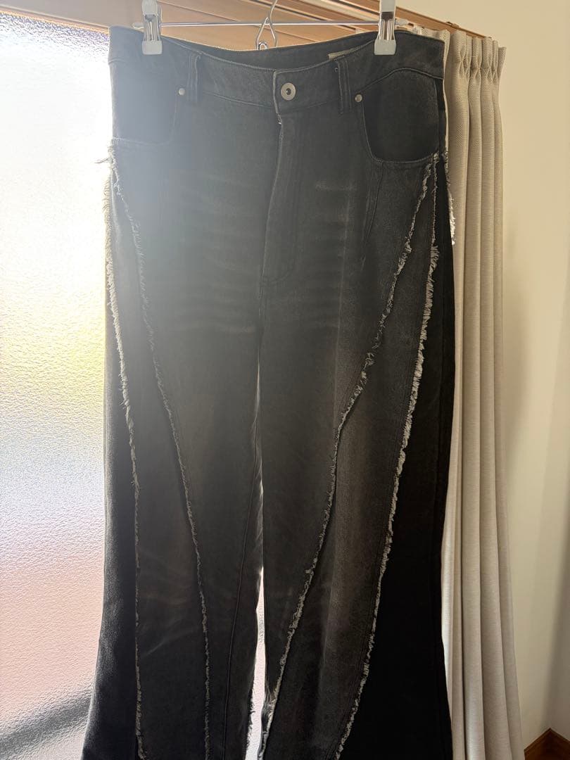 Bicolor Semi-Flare Denim ブラック　jentlouis
