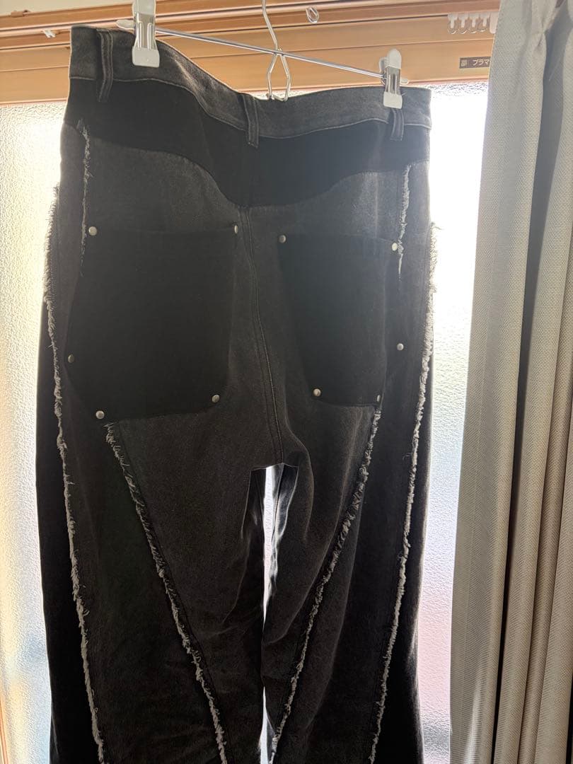 Bicolor Semi-Flare Denim ブラック　jentlouis