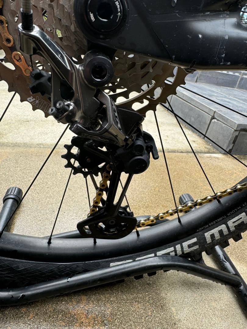 Forbidden bike Dreadnought Mサイズ完成車