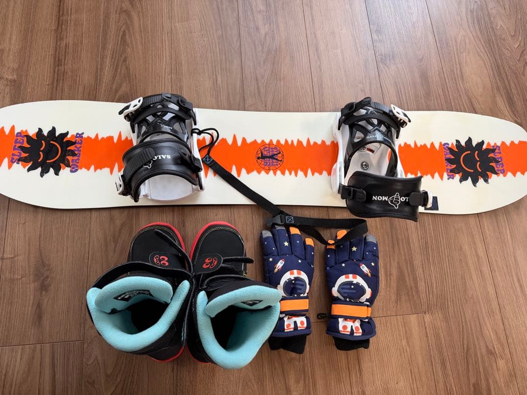 SALOMONサロモンキッズスノーボード3点セットブーツ・バインディング付き