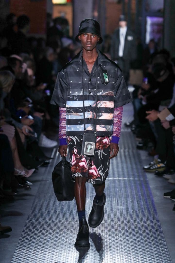 【稀少】PRADA 初期 バケットハット　極美品
