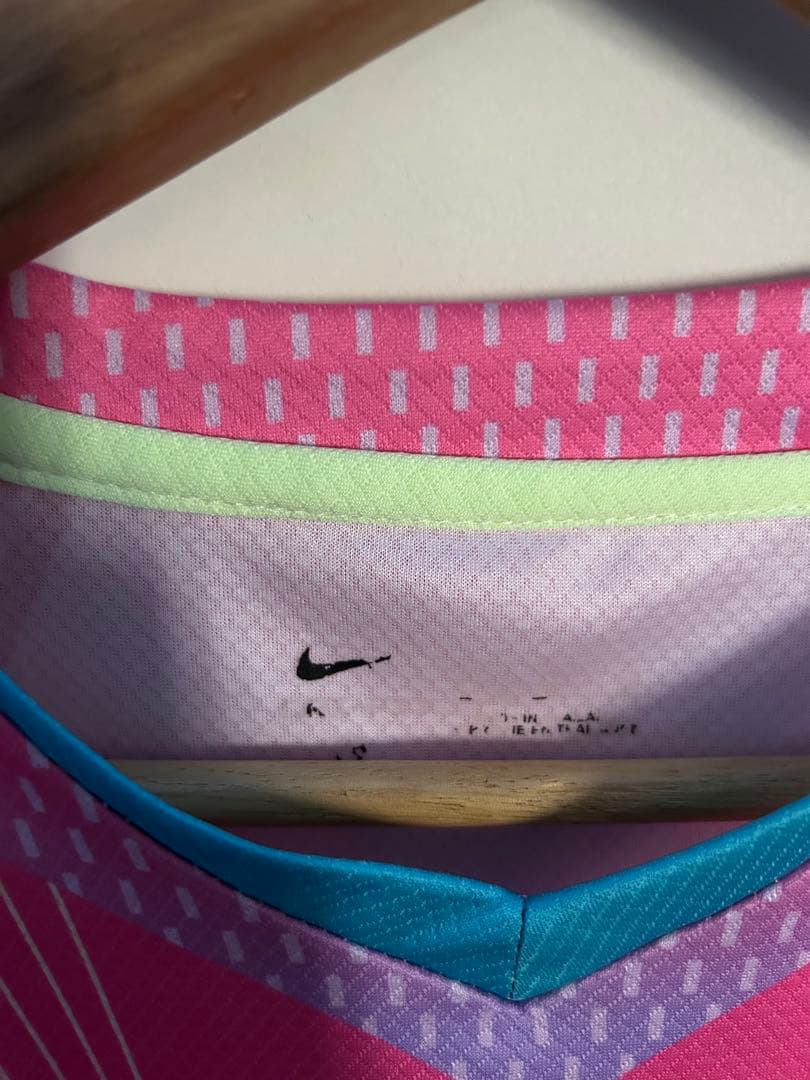 す*り様 FC Barcelona Nike ピンクシャツ