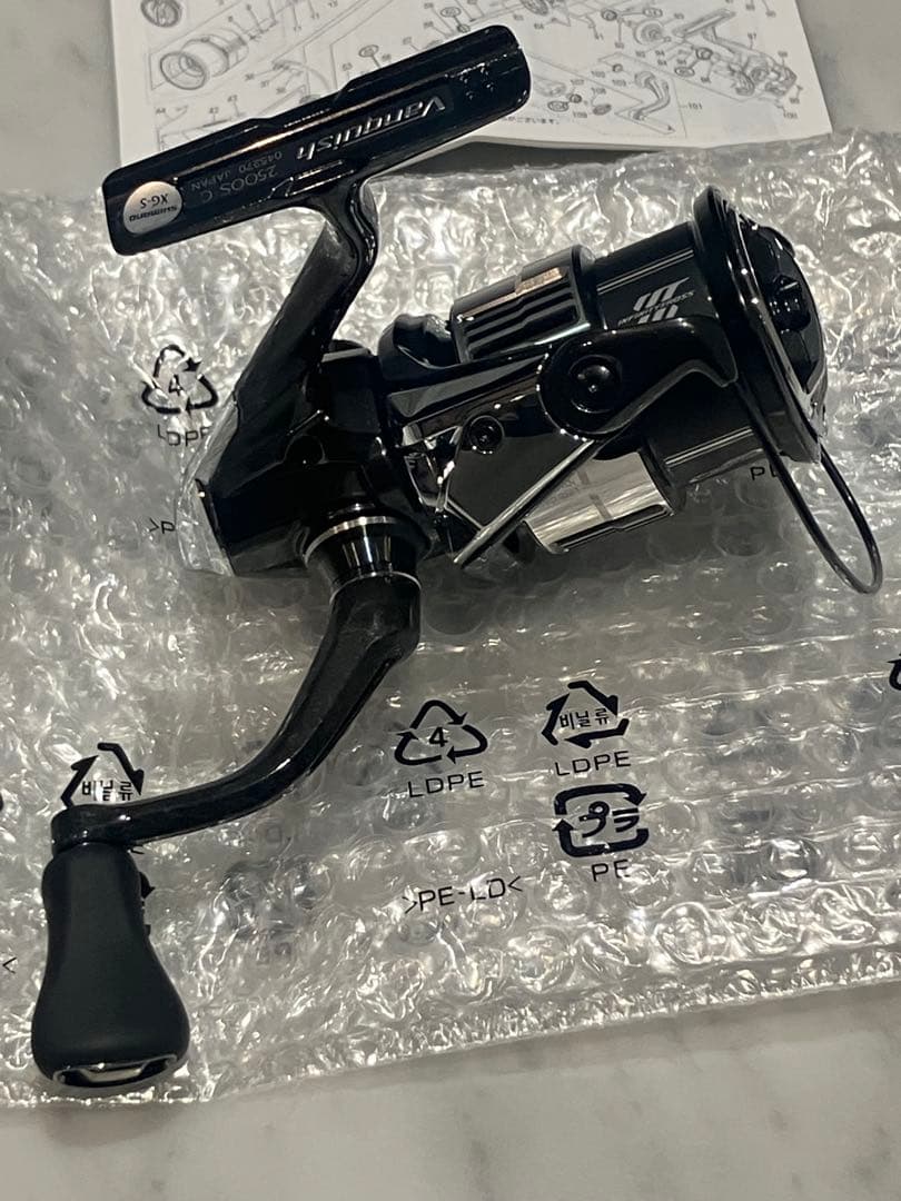 シマノ　23ヴァンキッシュ　2500S 1回使用美品