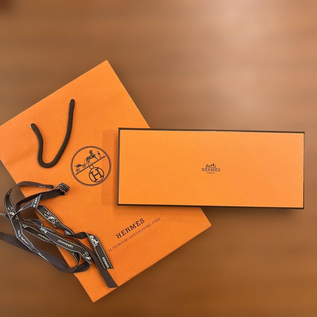 【新品未使用】HERMES エルメス　ハンドタオル　袋、箱 とリボン付き
