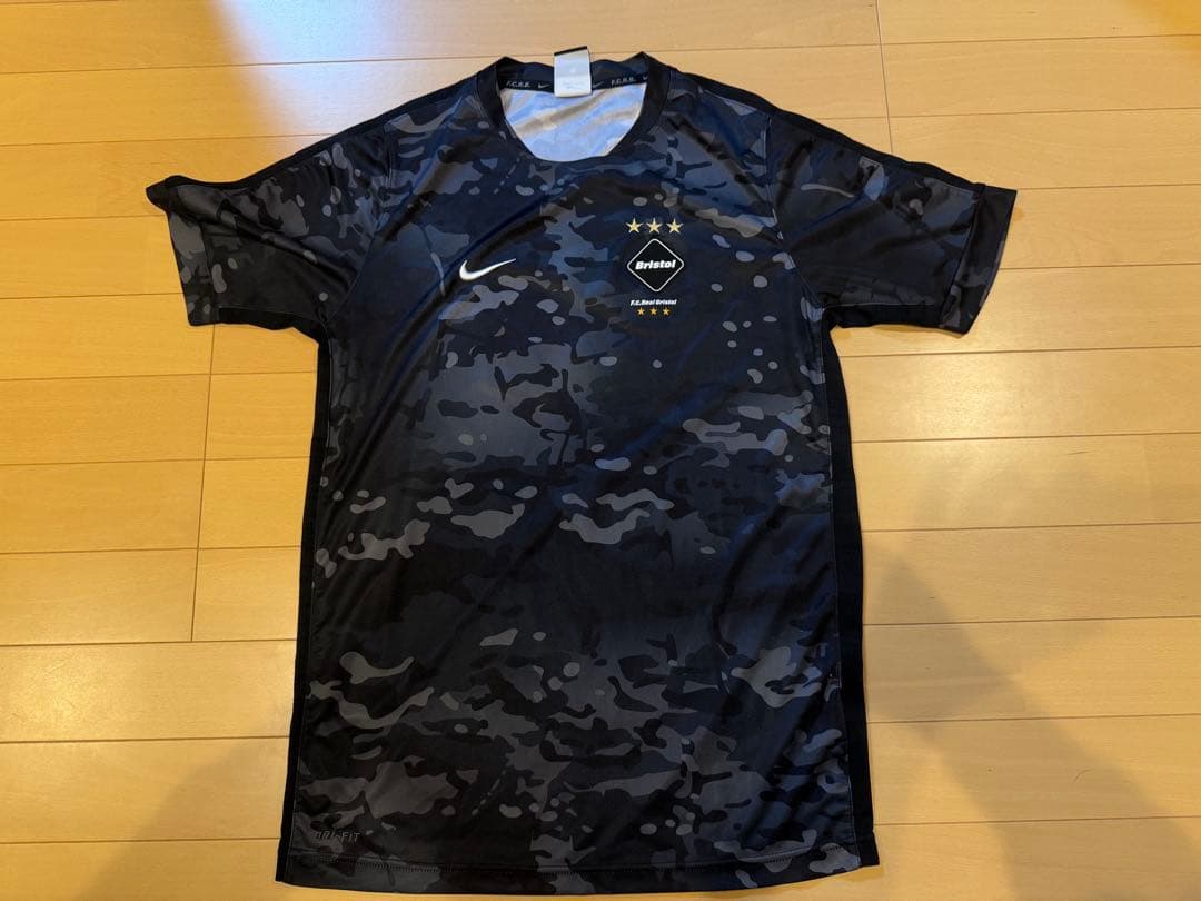 Nike F.C.R.B. セットアップ