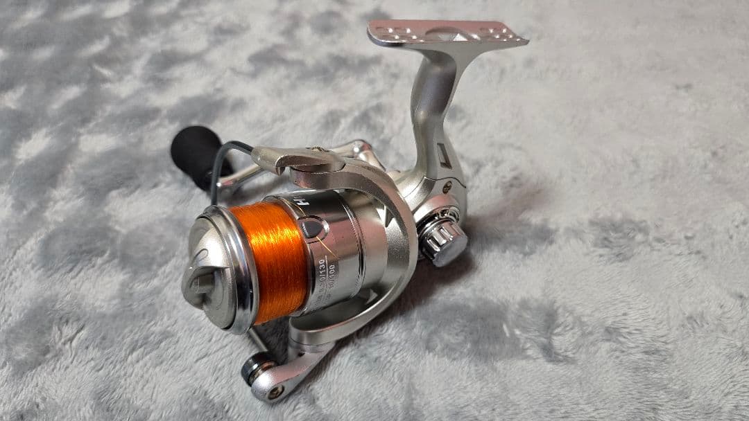 スピニングリール メーカー不明2000×3 2500×1 【販売中止含む】4台