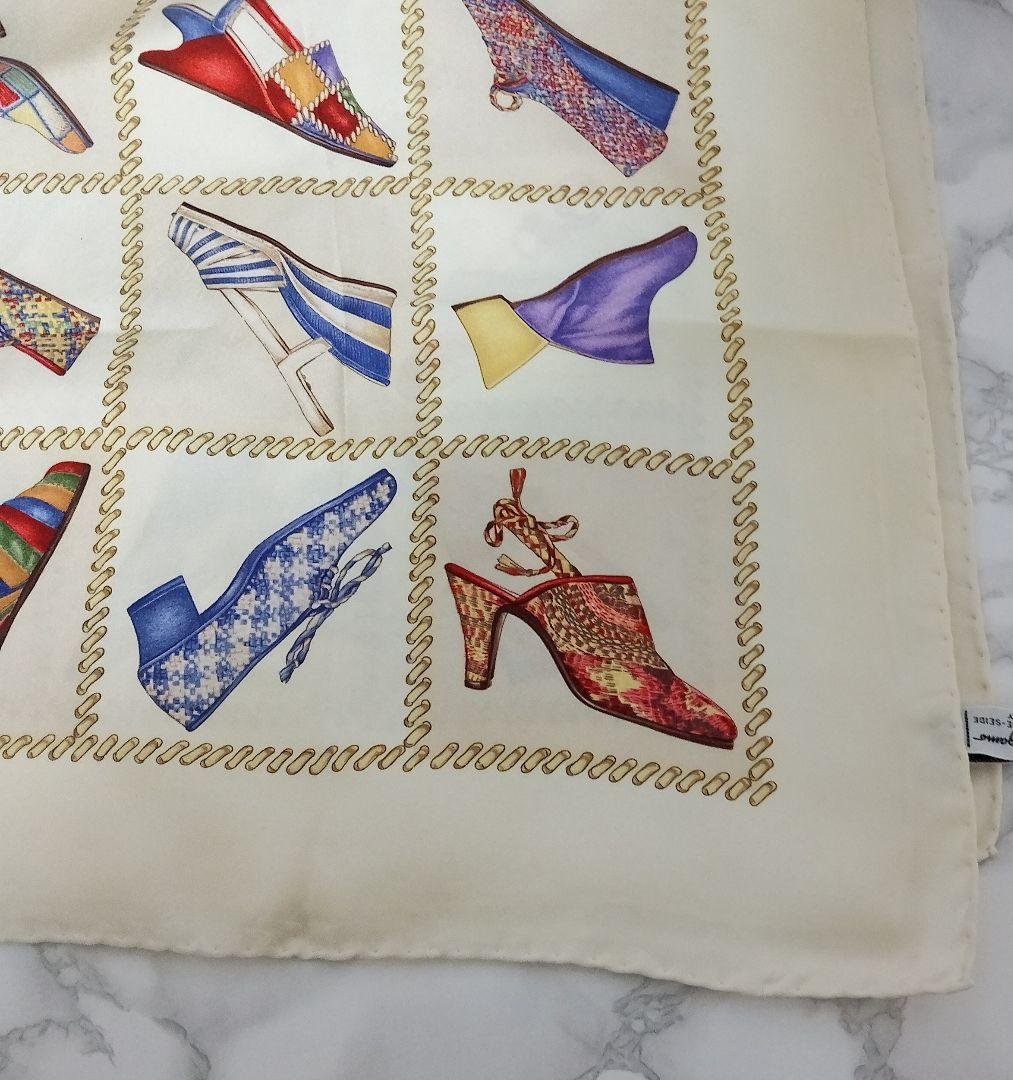 Salvatore Ferragamo 靴柄スカーフ