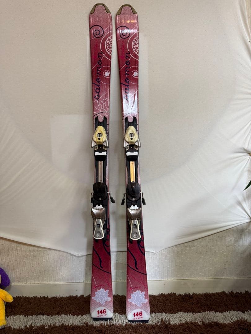 レディースSalomon スキー 146cm ピンクデザイン