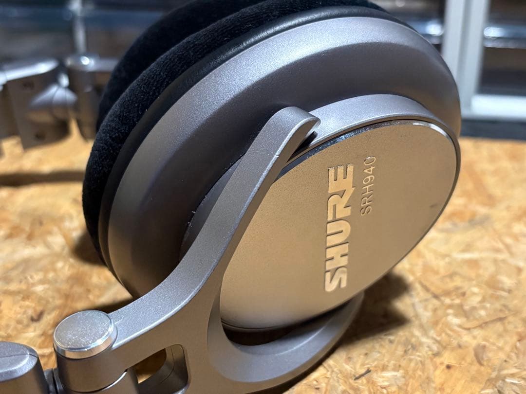 ヘッドホン SHURE SRH940