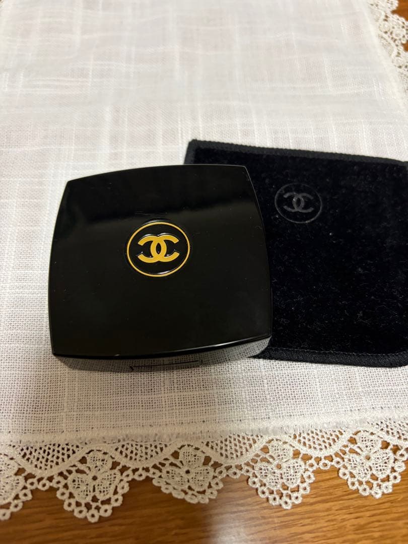 CHANEL レ キャトル オンブル 397 ニュイ アストラル