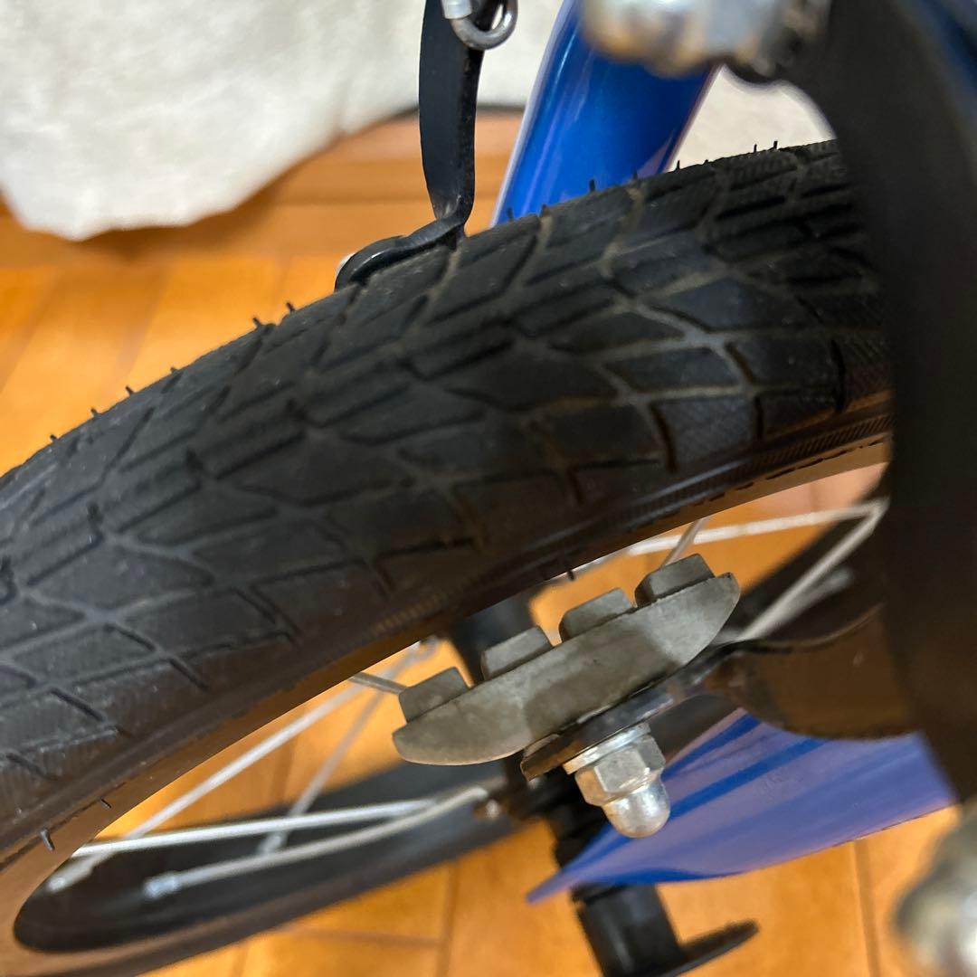 STRIDER14x 青　キックスタンド・未使用ペダル付き　空気入れ付き