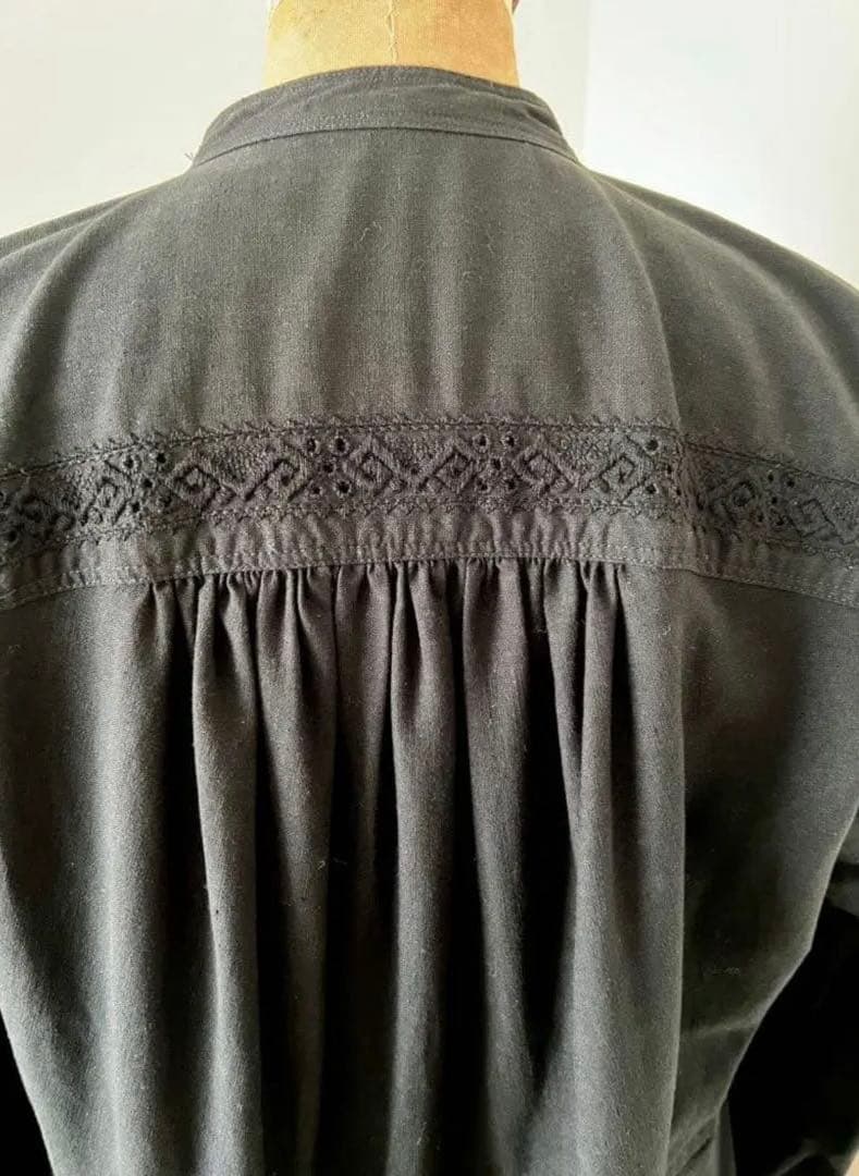 nest robe ネストローブ ヘンプコットンエンブロイダリーワンピース 黒
