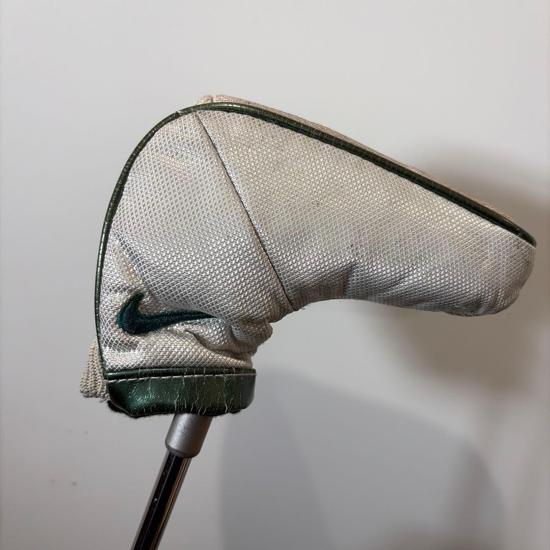 Nike パター シルバー