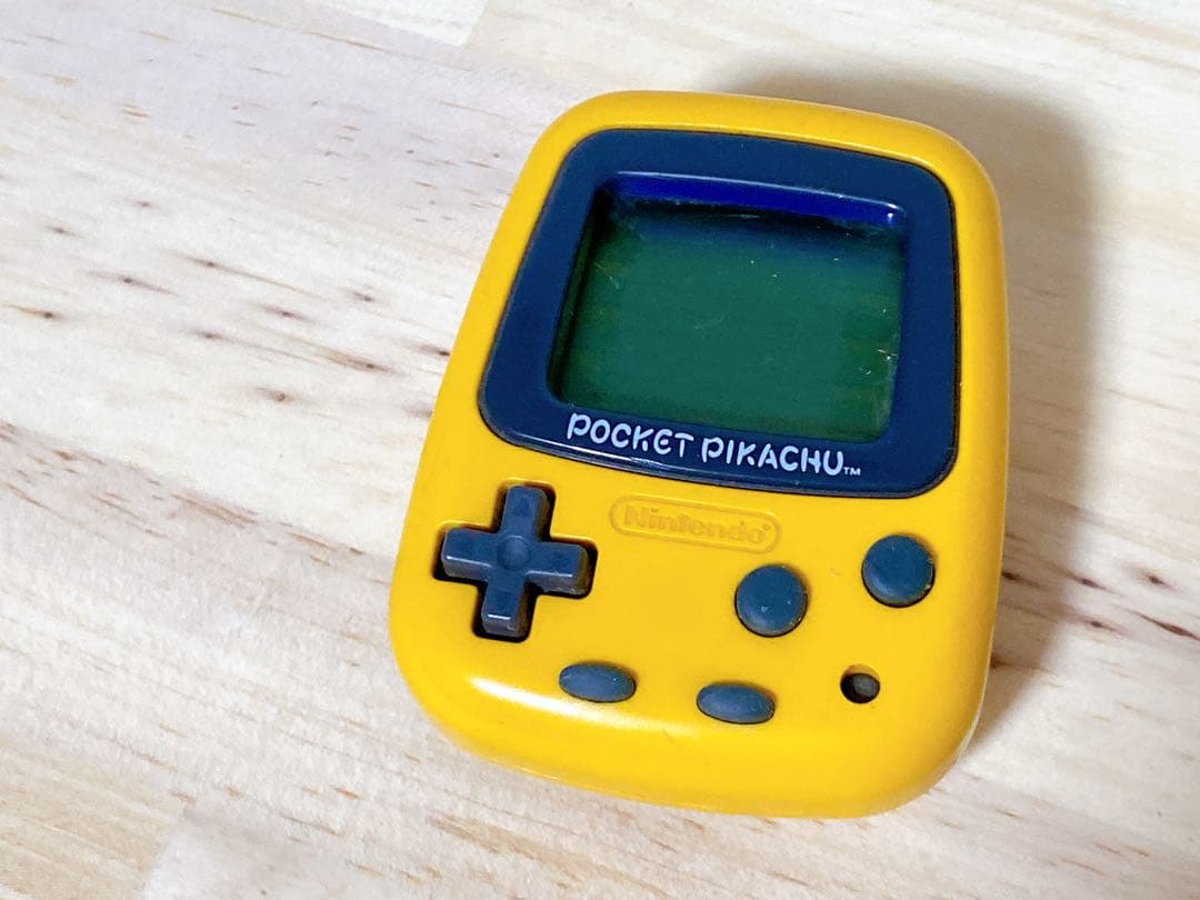 ジャンク品　　たまごっち4U ポケットピカチュー3つ　 たまごっち