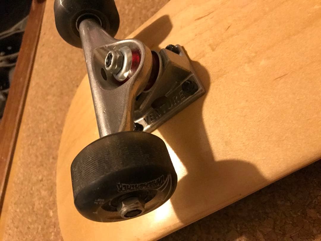 スケボー　コンプリート7.75 VENTURI