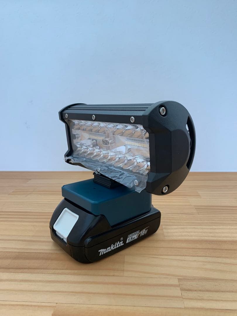 【17】爆光120W LED作業灯 LEDワークライト マキタ18V