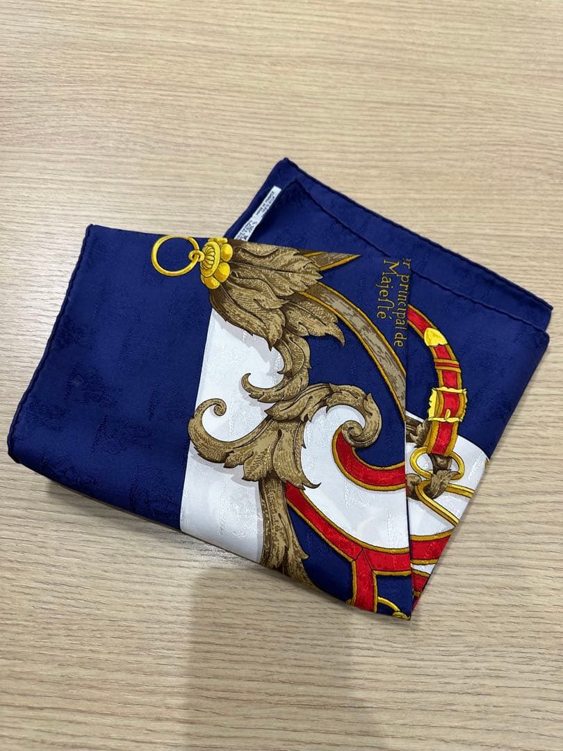 Hermès シルクスカーフ カレ90 帝王学