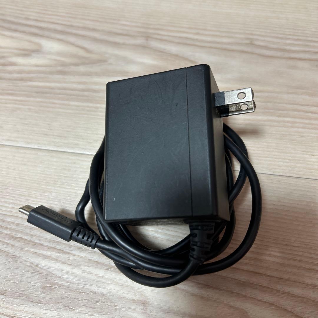 【中古品格安】Nintendo Switch 本体 付属品込