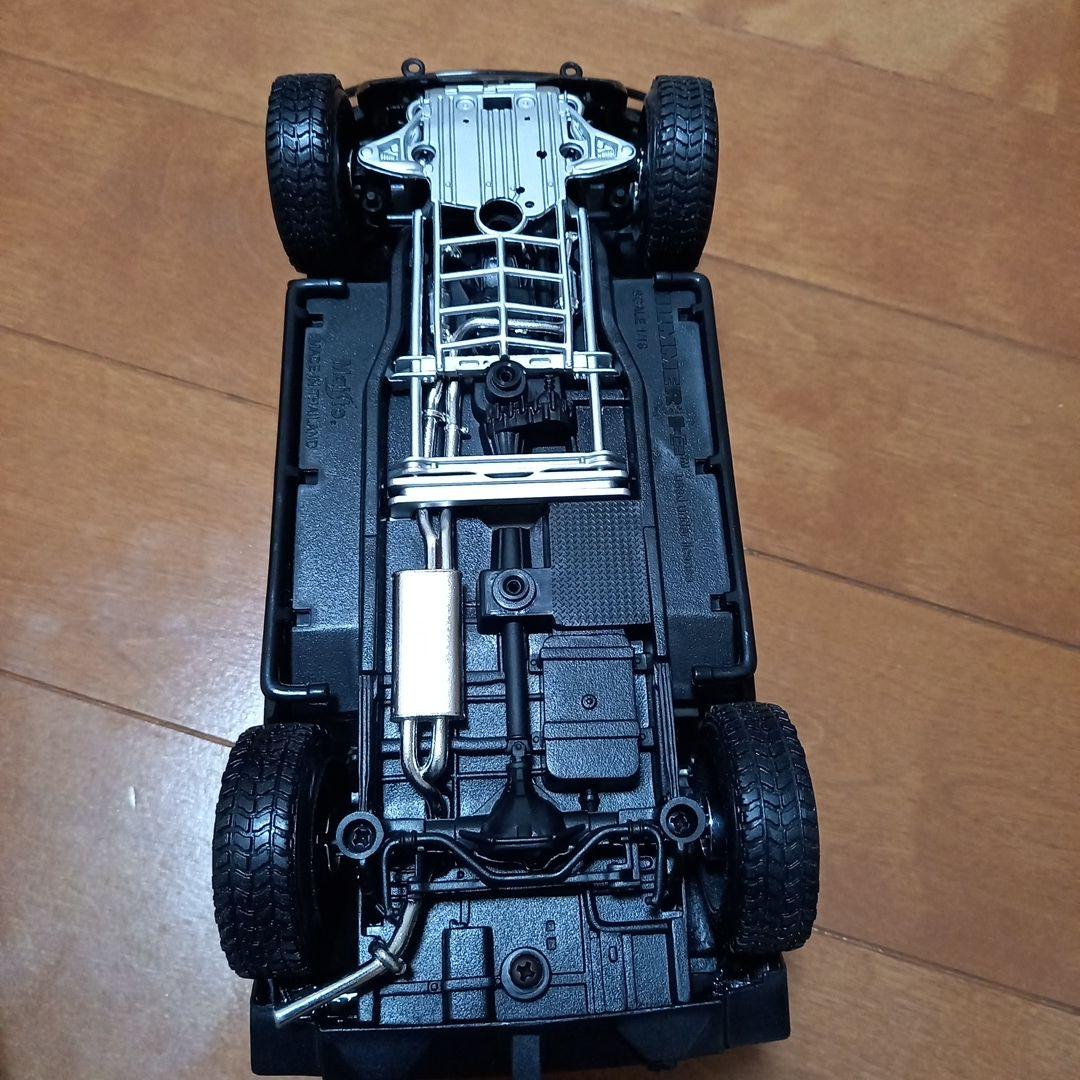 Hummer H2 1/18 ミニカー 4ドア