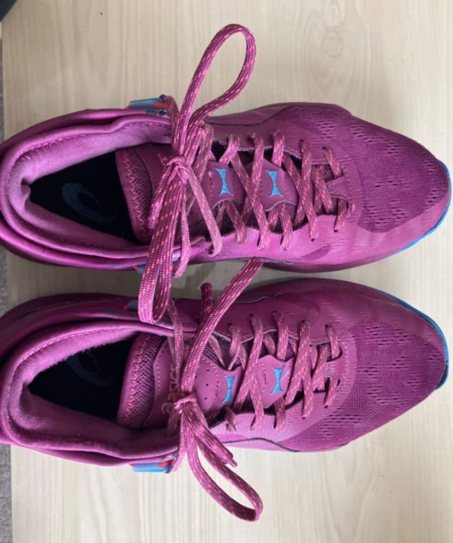 シューズ(男性用) Asics NOVA SURGE LOW 27.5