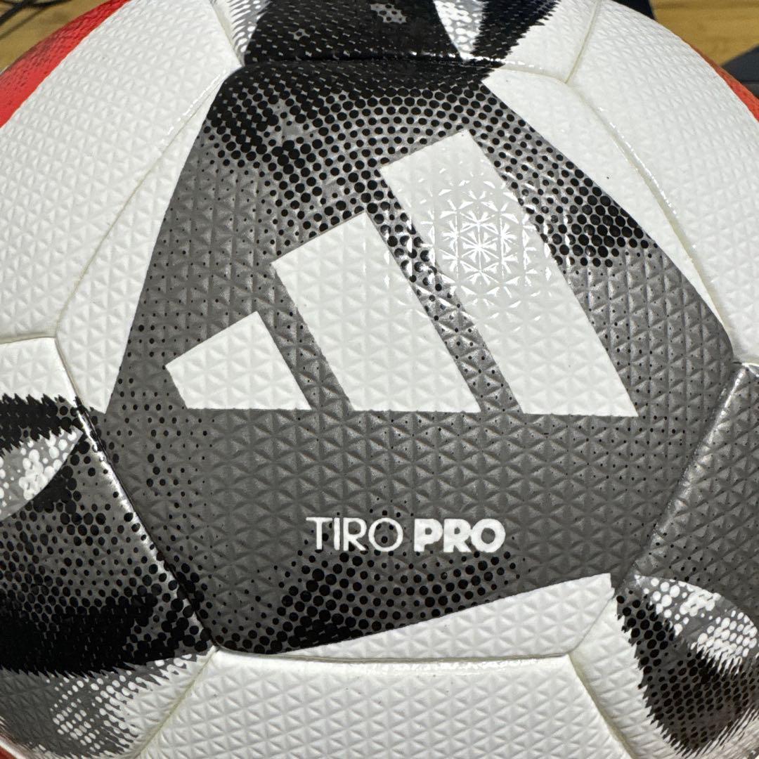 adidas TIRO PRO サッカーボール サイズ5 新品 糊汚れ、皺あり
