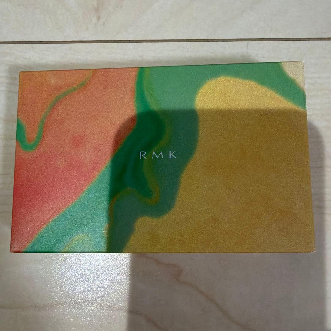 RMK ブリーズブリスエスケープ アイズ＆ブラッシュパレット