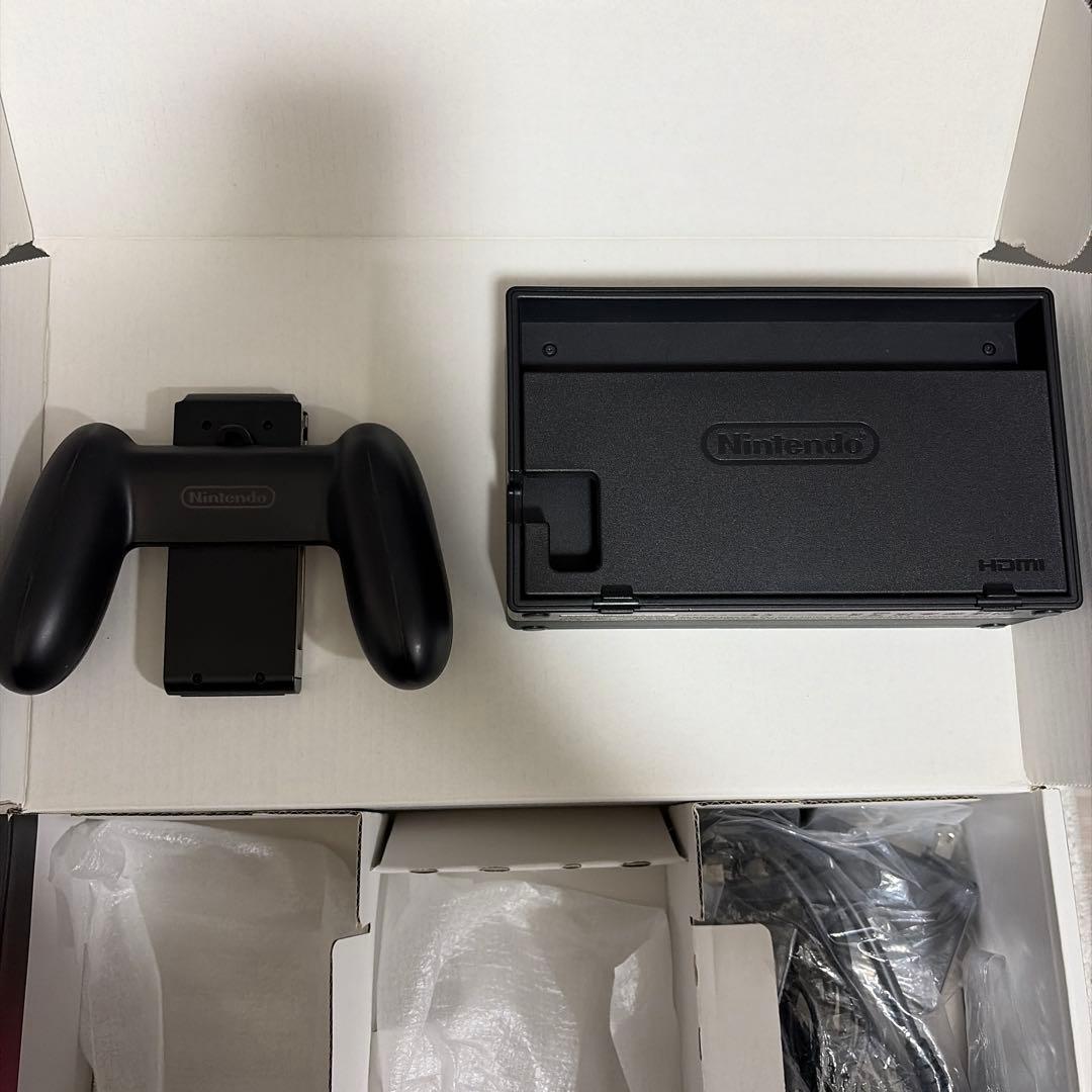 Nintendo Switch 本体 グレー 2019年版　ケース付き