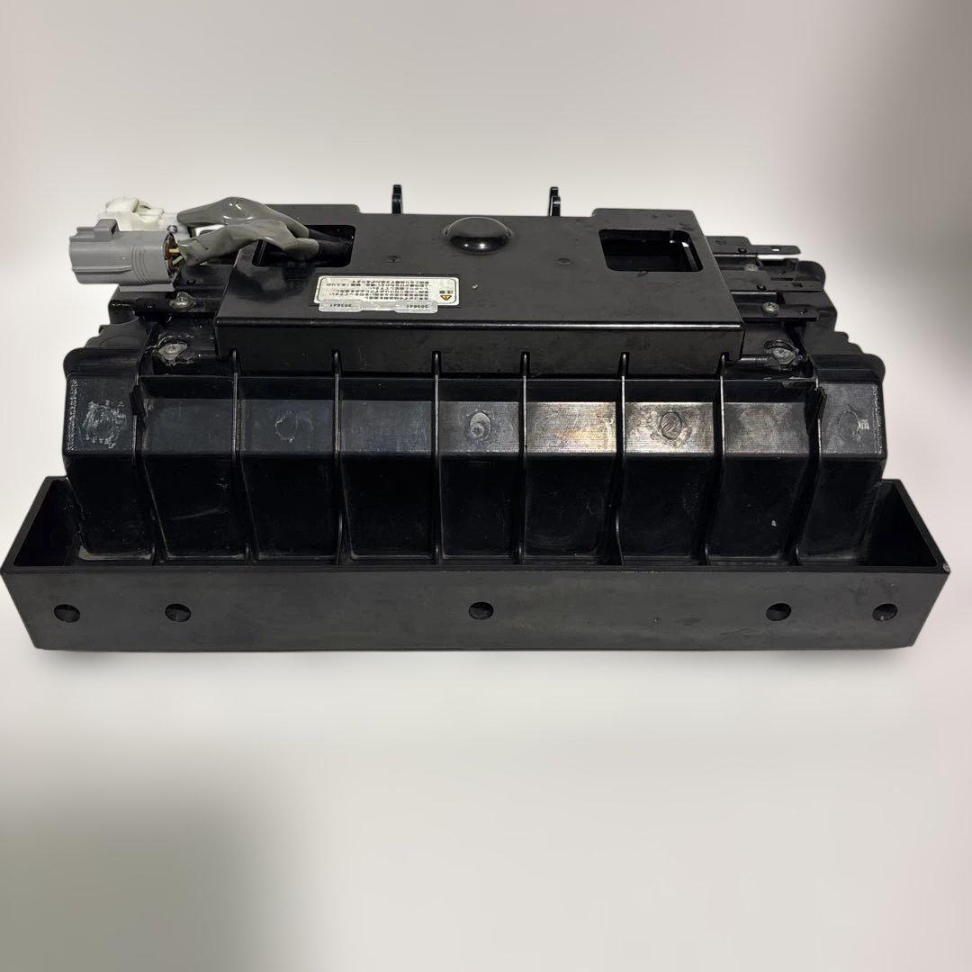 NO30 小糸 トラック用 4t 10t シーケンシャル　クリア（運転席側）右
