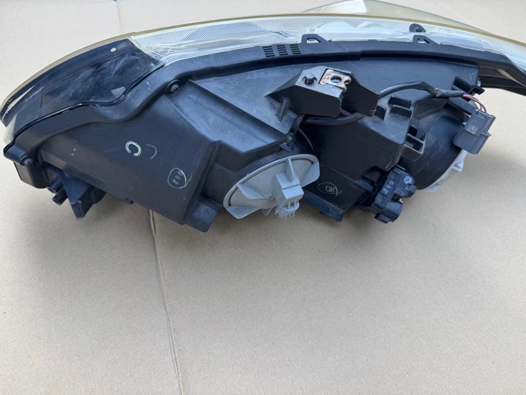 CR-Z CRZ ZF1 ZF2 HID ヘッドライト 右 100-22010
