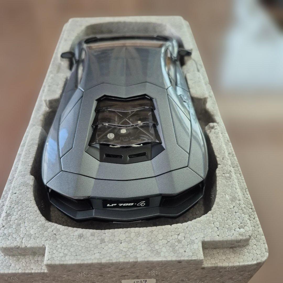 ミニカー AUTOart 1/18 Lamborghini Aventador