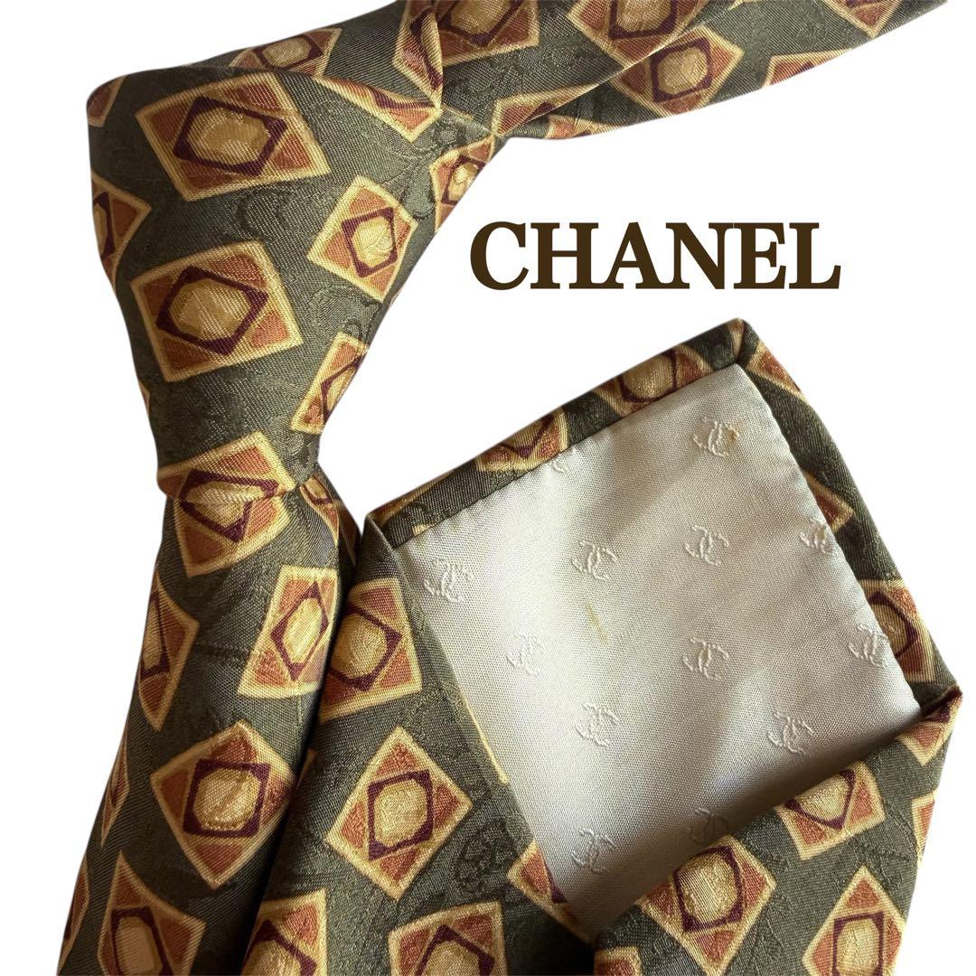 CHANEL シャネル　黄緑　黄色　抹茶色　四角模様　幾何学模様 ネクタイ