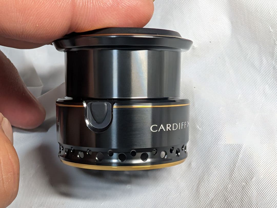 シマノ　管102HP　23カーディフXR　C2000SHG スプール　美品