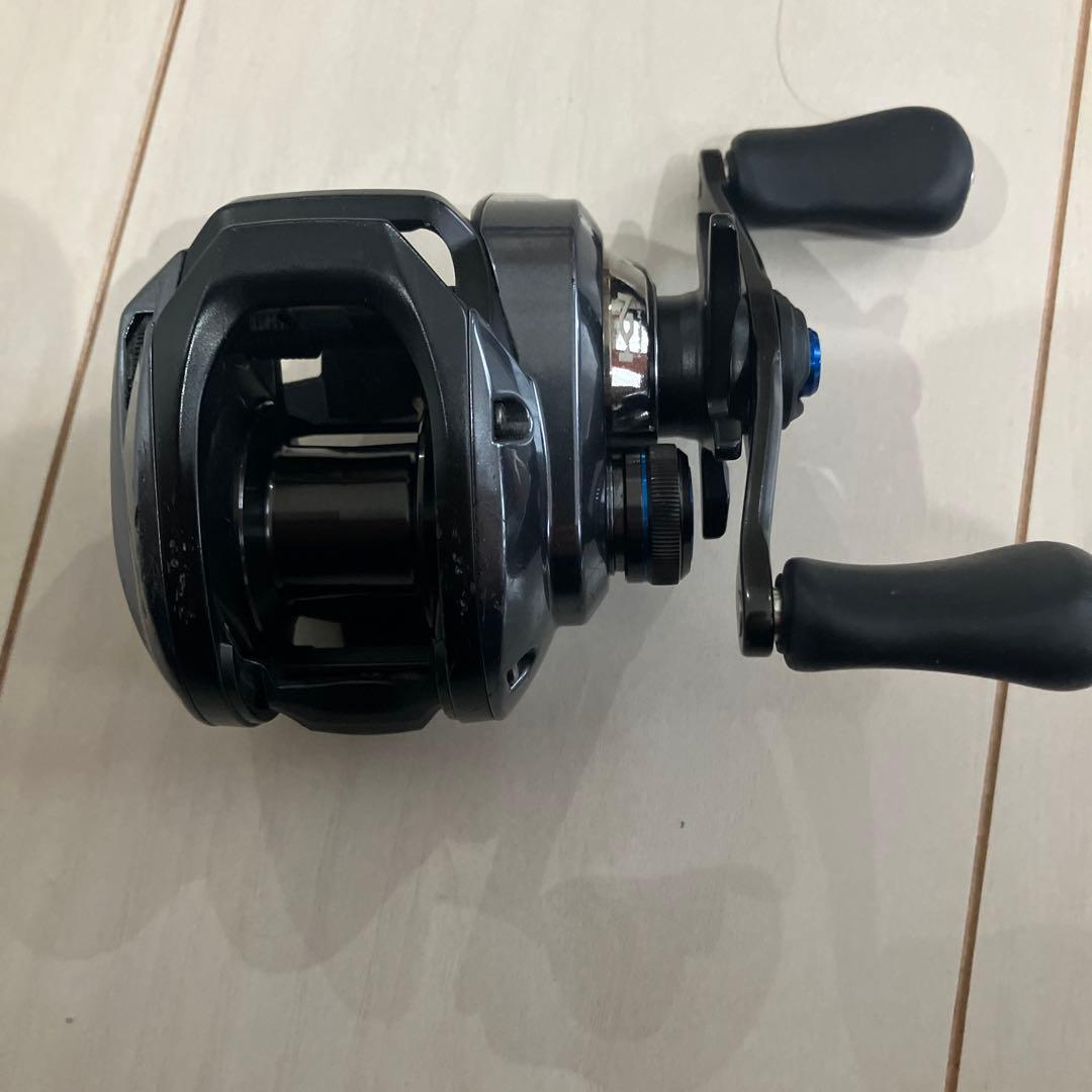 SLX DC リール 右ハンドル 黒　箱付き