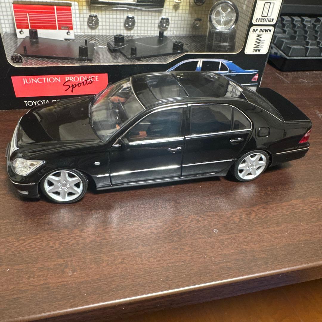 ホットワークス 1/24 セルシオ　黒
