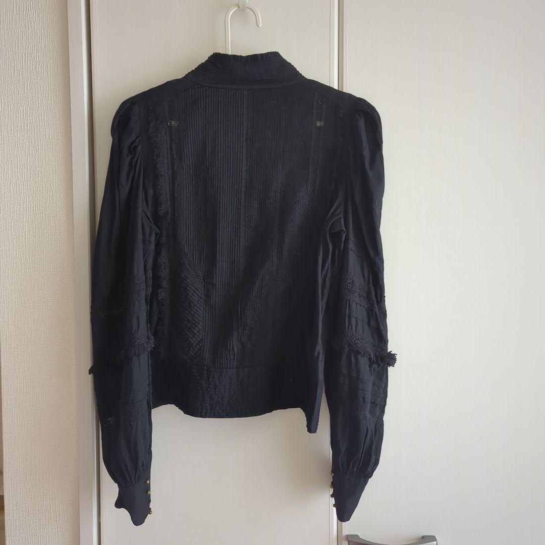 大特価　美品　エッサウィラブラウス　ブラック