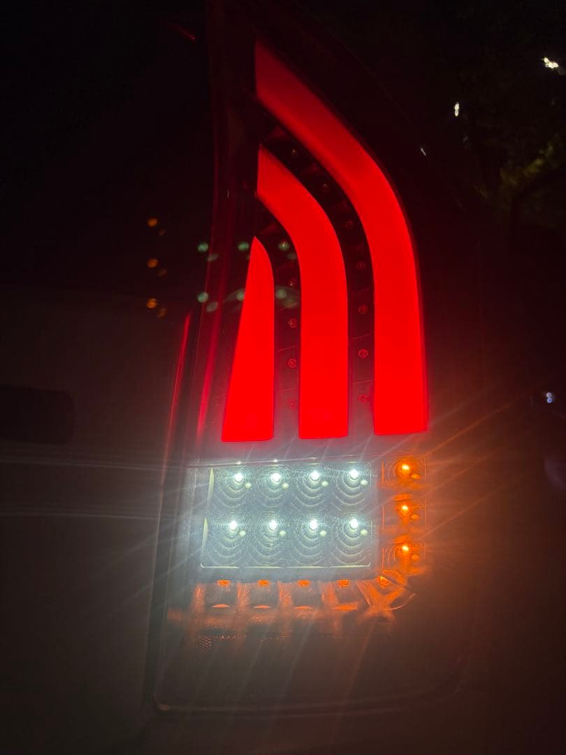 プリウス30 LEDテールランプ　引取り限定