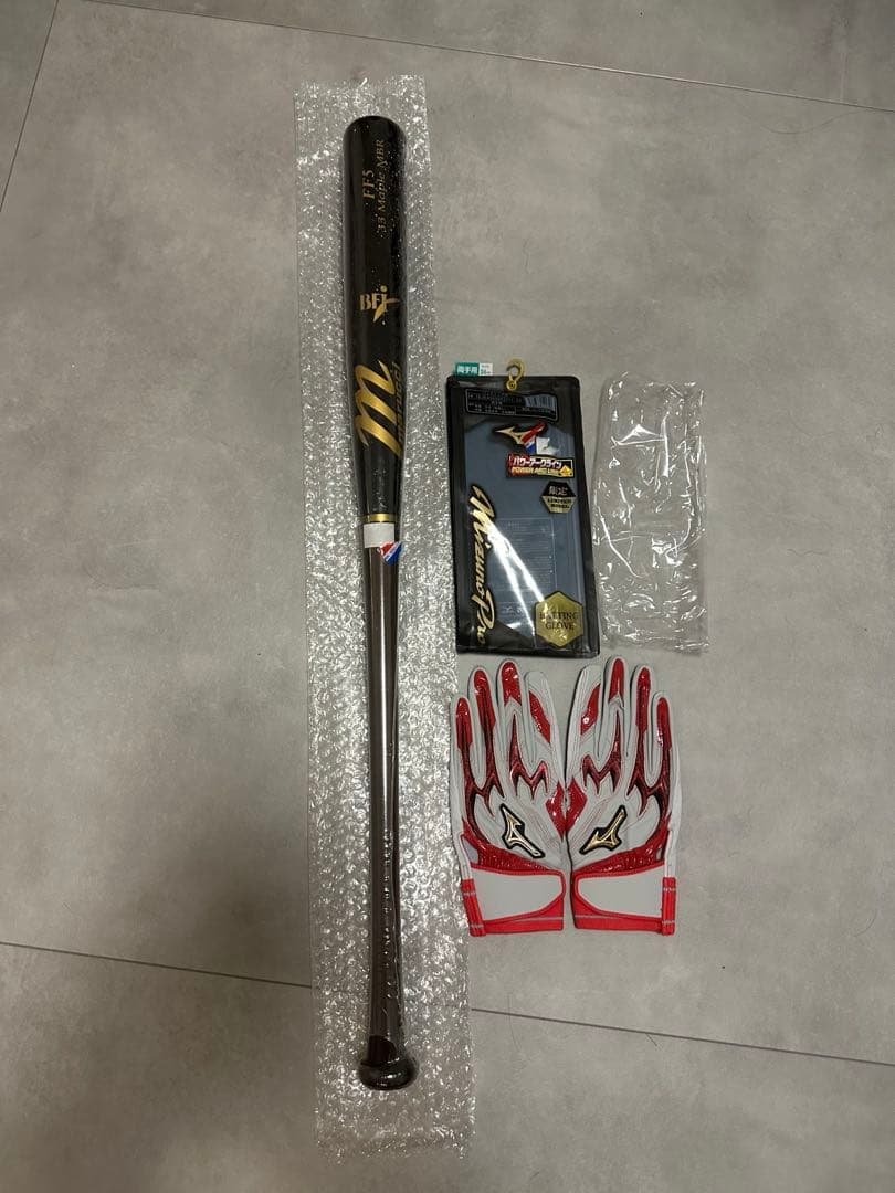 フレディフリーマンモデル marucci硬式木製&ミズノパワーアーク限定　バッテ