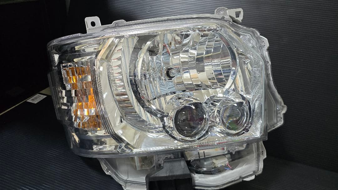 TOYOTA ハイエース7型LEDヘッドライト左右セット
