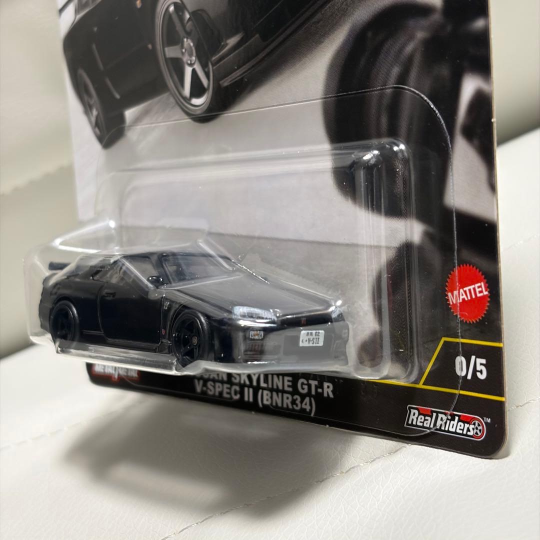 ホットウィール 日産 スカイライン gt-r v spec II チェイス