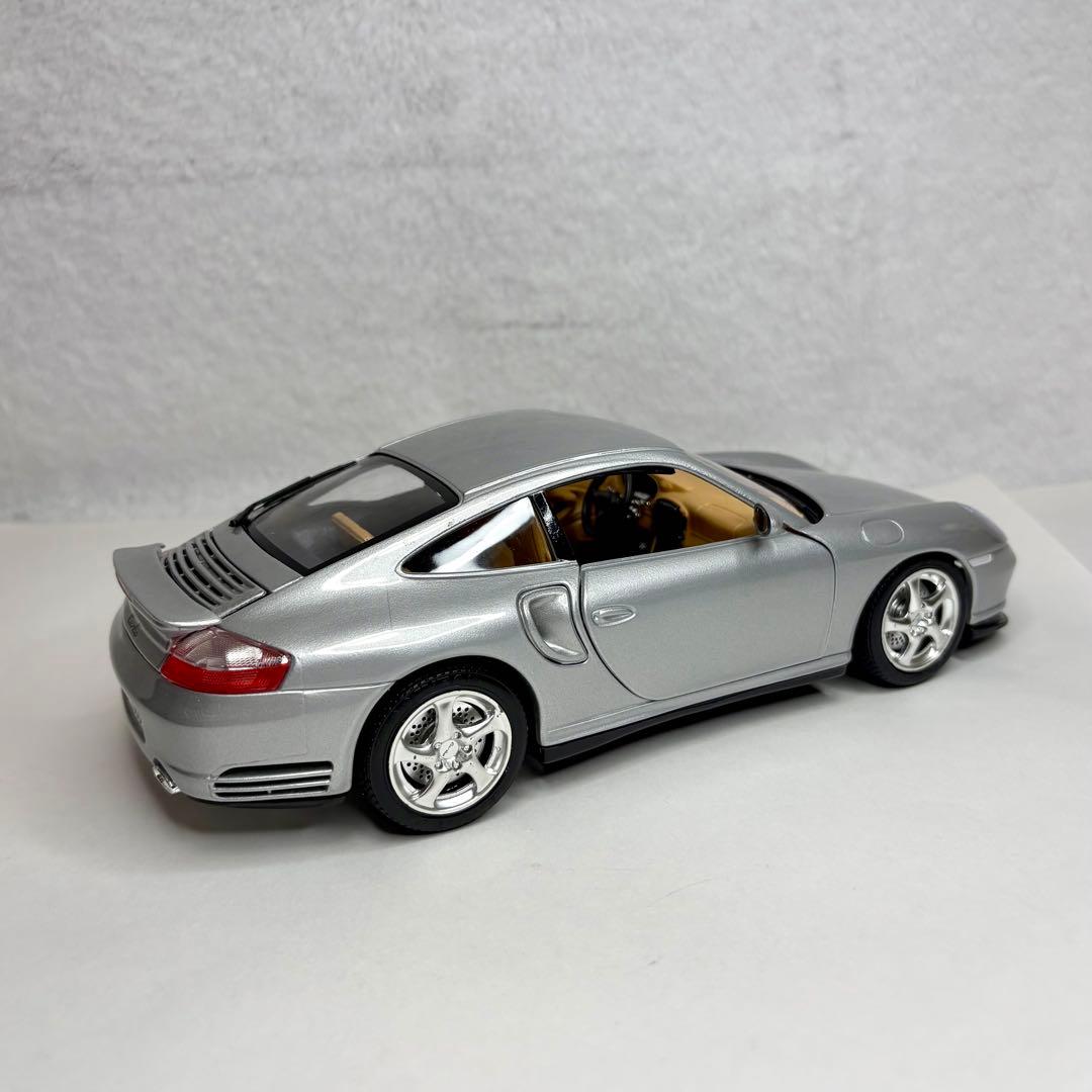 burago ポルシェ 911ターボ 1999 1/18 996ターボ