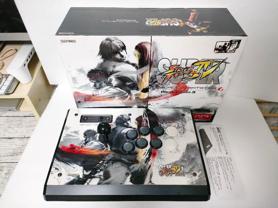 スーパーストリートファイターIV アーケードコントローラー マッドキャッツ TE