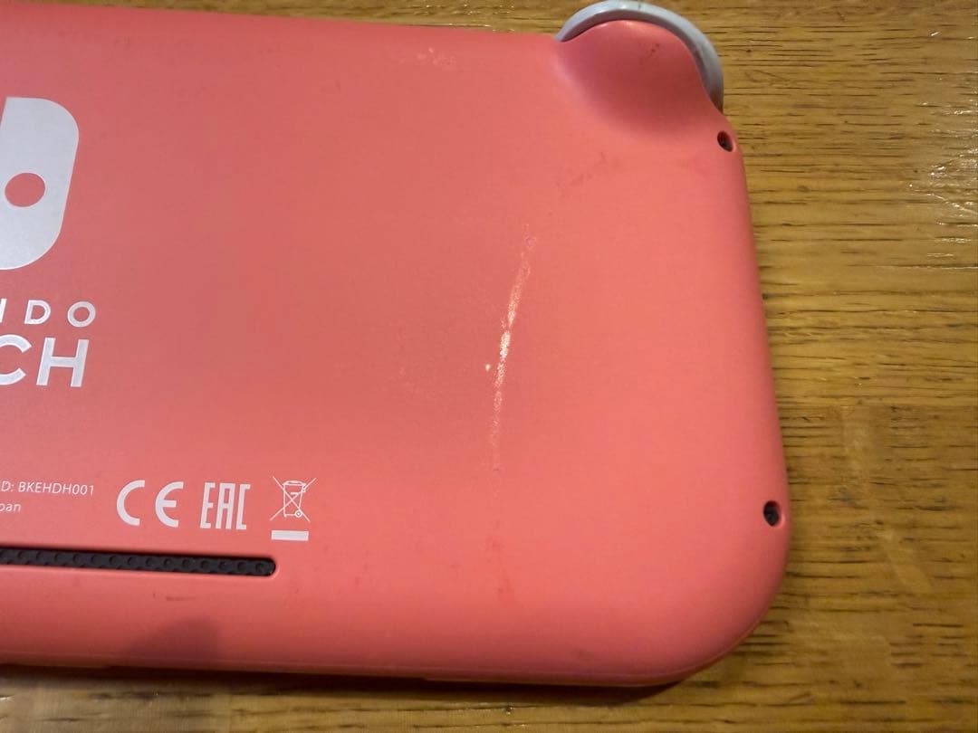 Nintendo Switchライト　コーラルピンク