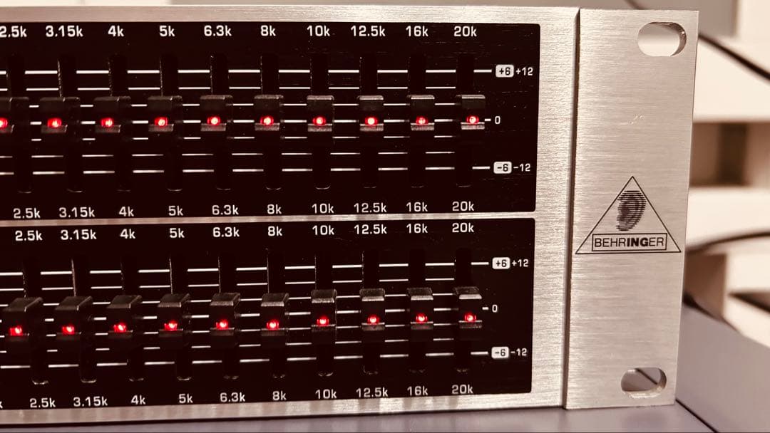 ベリンガー　GEQ3102 グラフィックイコライザー