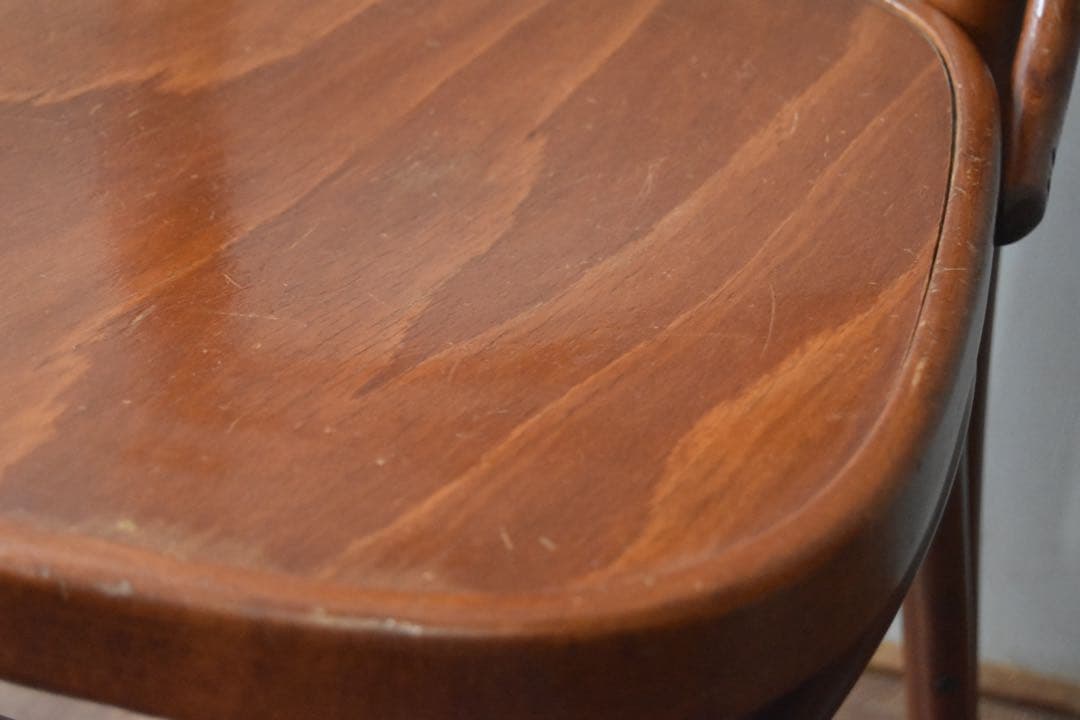 Bentwood chair ③