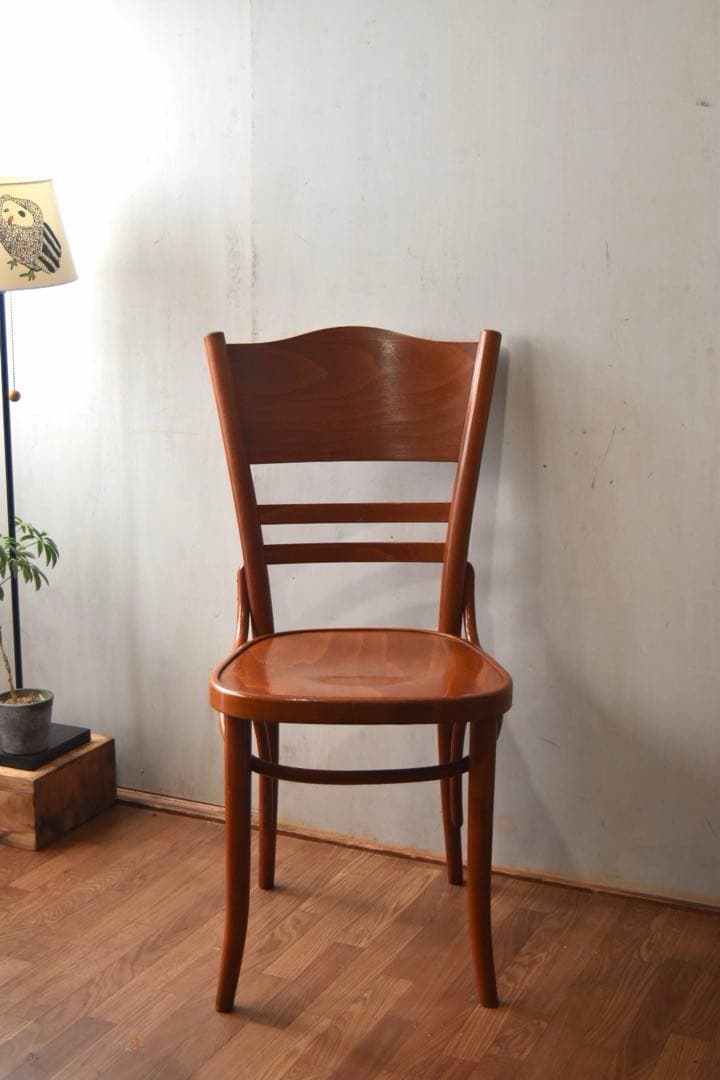 Bentwood chair ③